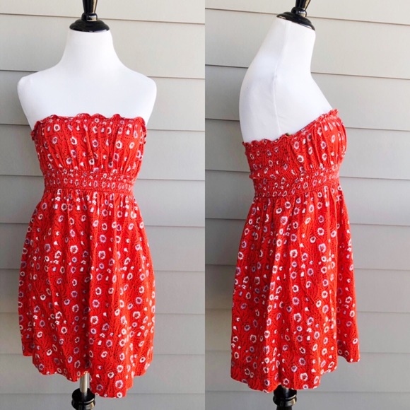 red floral strapless dress